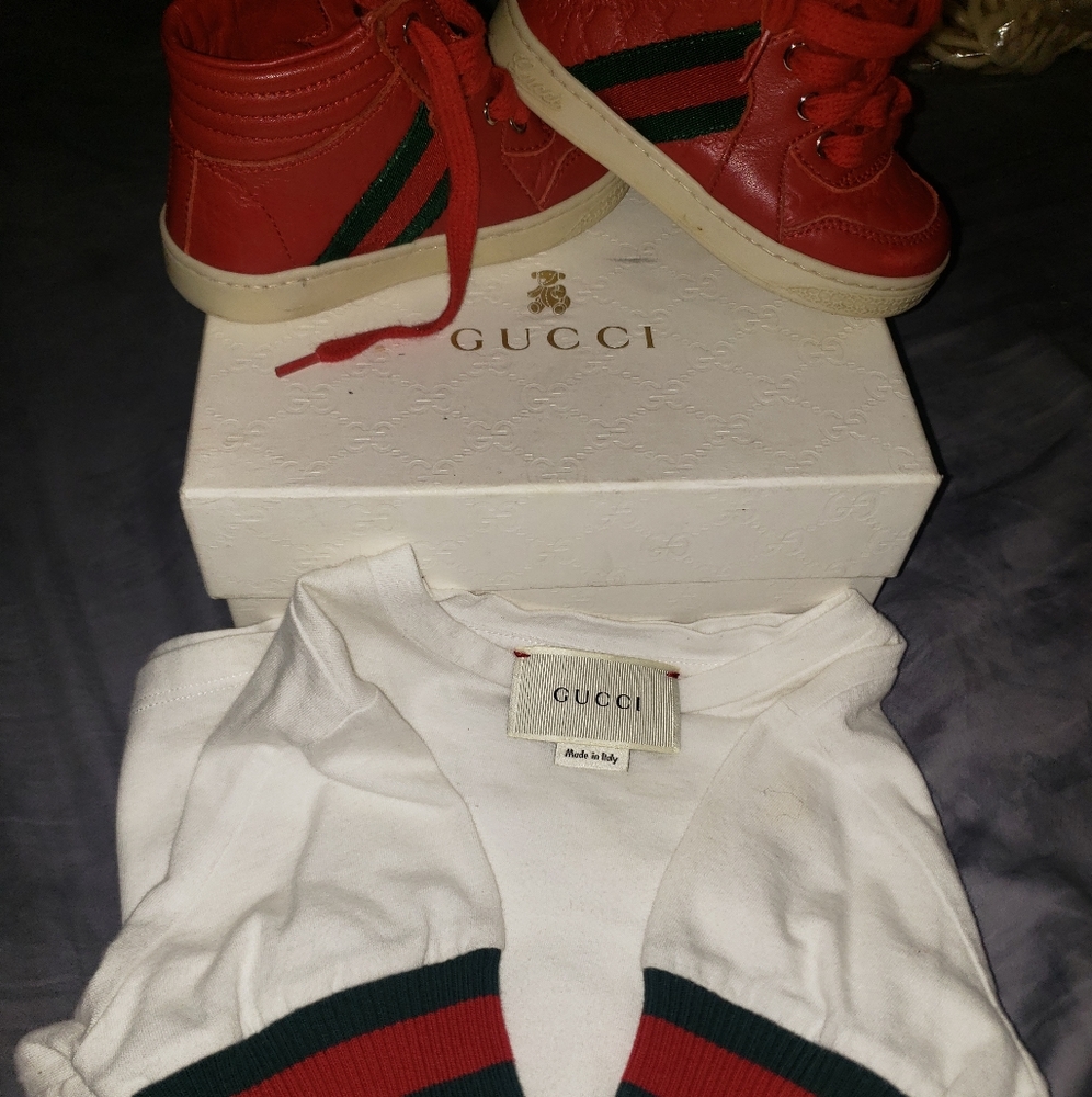 Toddlers Gucci sneakers and shirt